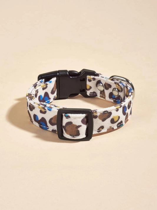 Collar con estampado leopardo