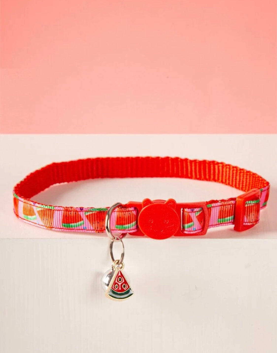 Collar de frutas para gatos