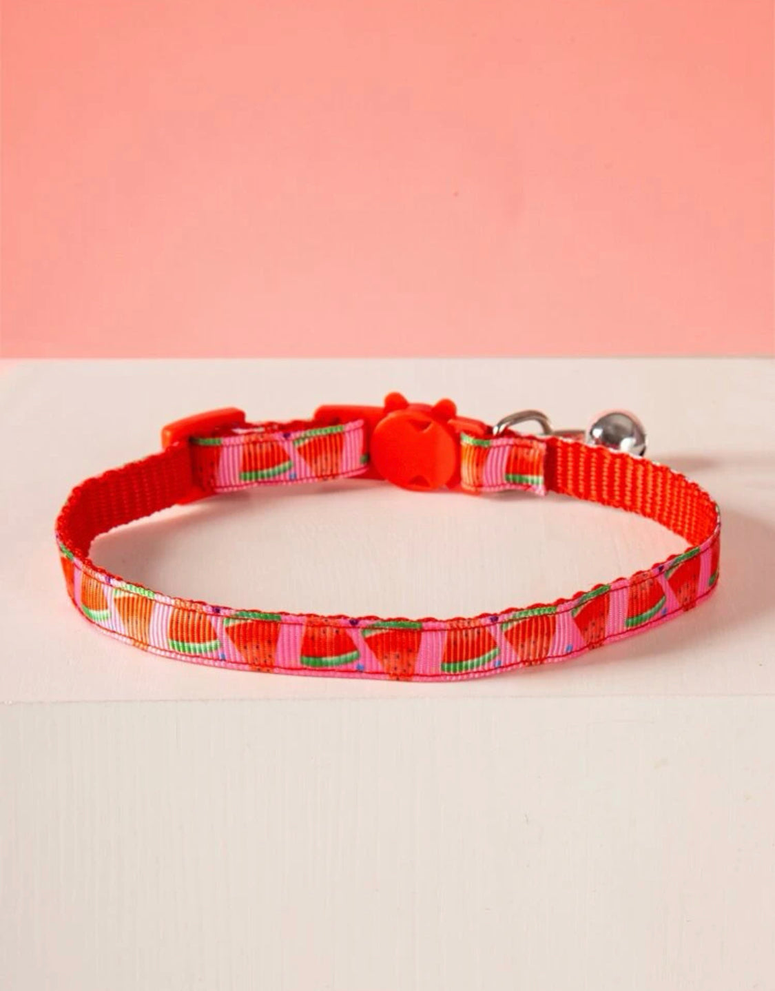 Collar de frutas para gatos